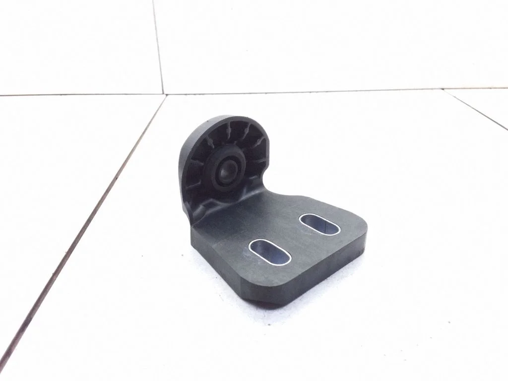 Radiator mount bracket – Renault Megane Mégane Renault Sport III (IV Based) (2017-2023)
