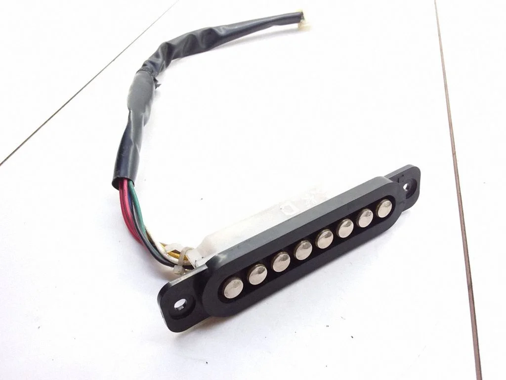 Rear door sensor – Mazda MPV II LW (1999-2007)