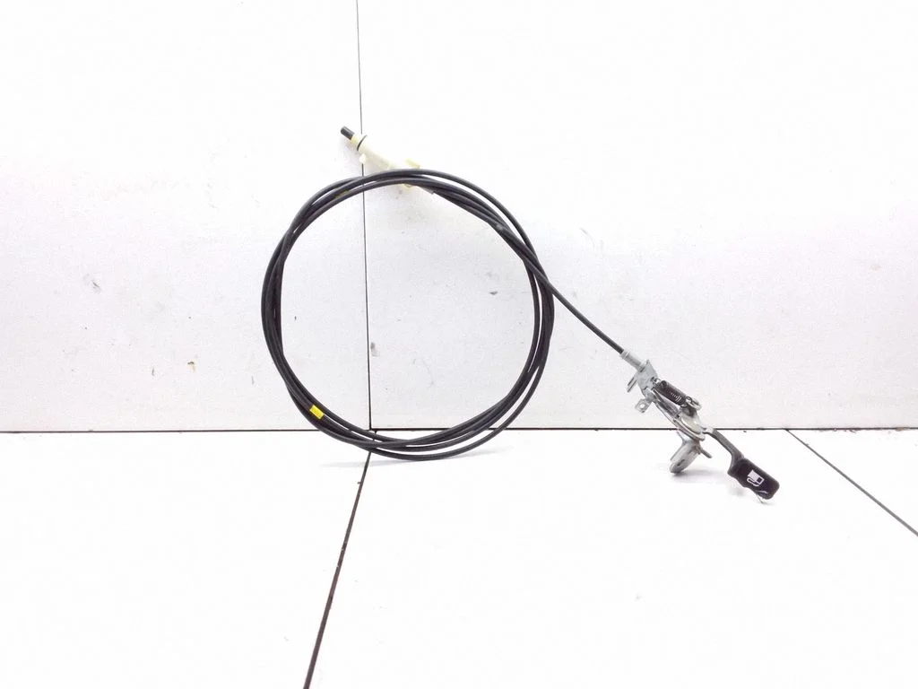 Fuel cap flap release cable – Toyota Corolla Verso E121 (2001-2004)