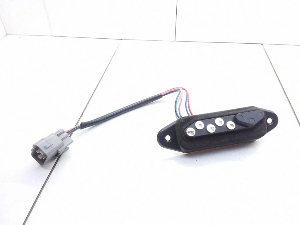 Sliding door sensor – Toyota Previa (XR30, XR40) II (2000-2006)