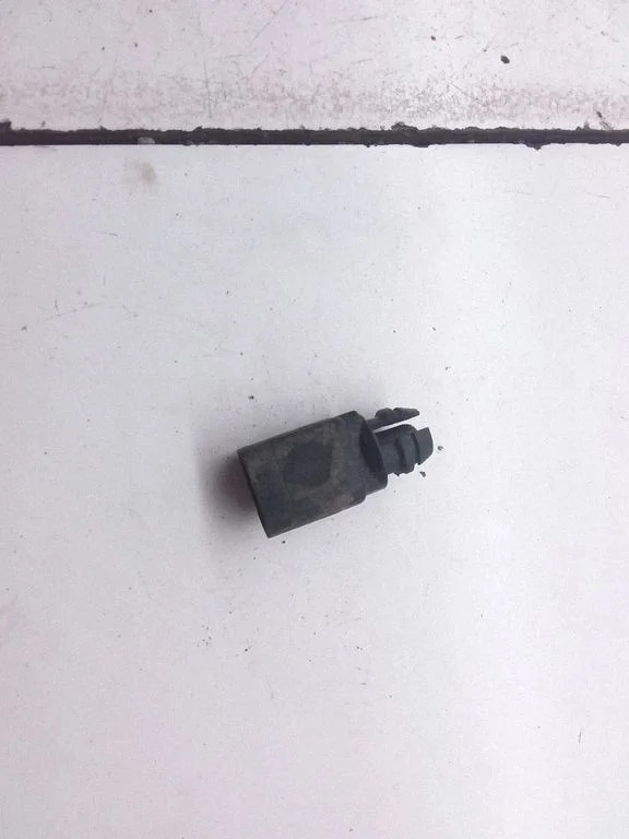 Outside/exterior temperature sensor – Audi A4 S4 B6 8E 8H (2001-2005)