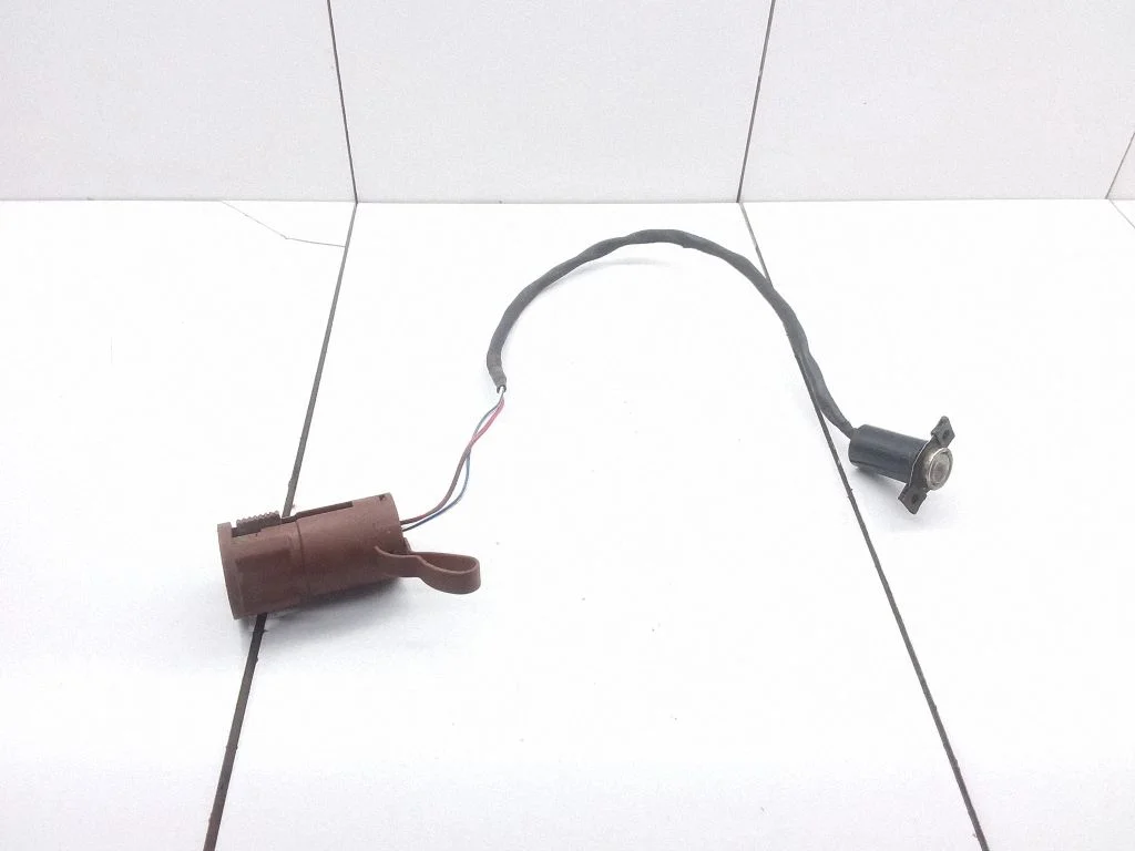 Outside/exterior temperature sensor – Jaguar XJ X40 (1986-1994)