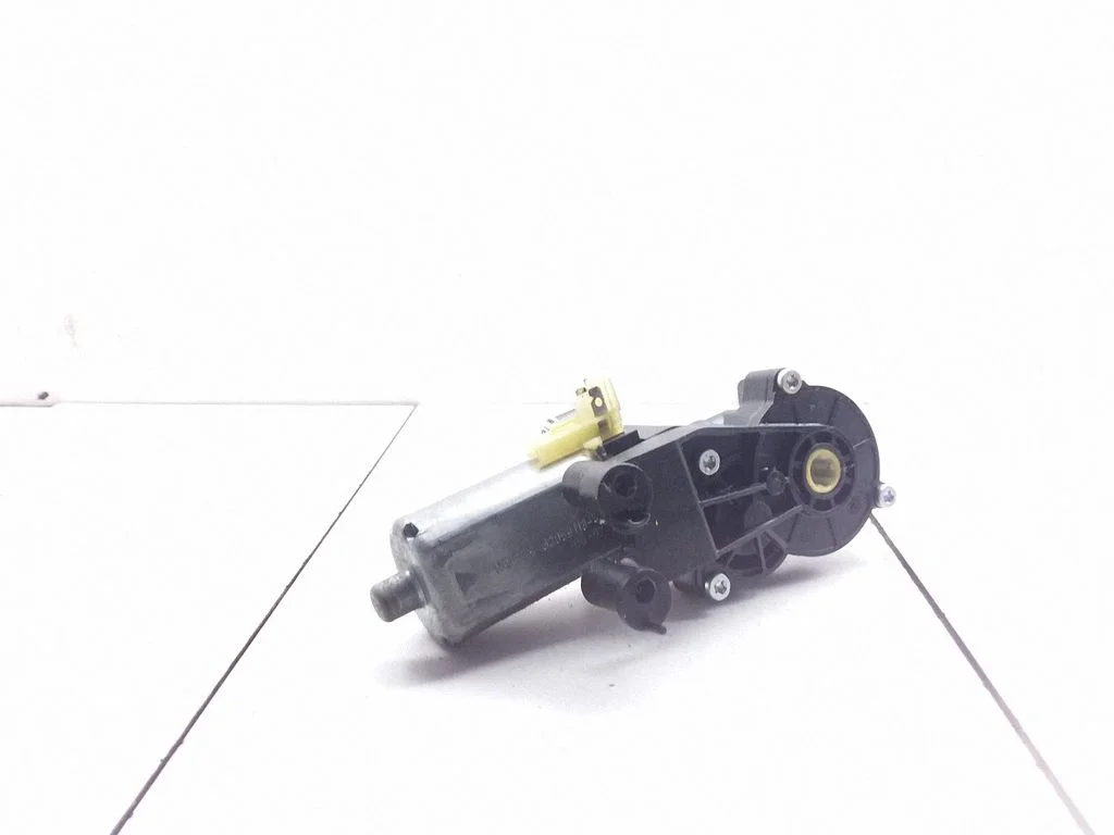 Seat adjustment motor – Mercedes-Benz E-Class W211 (2002-2009)