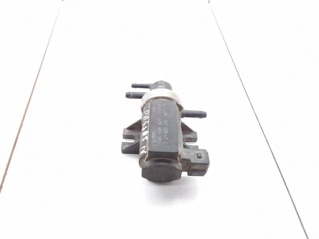 Brake central valve – Volkswagen Passat B4 (1994-1996)