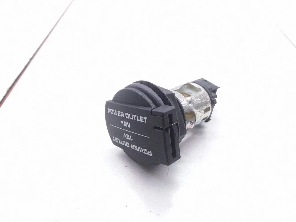 12 V Socket (front) – Porsche Panamera (970) (2009-2017)
