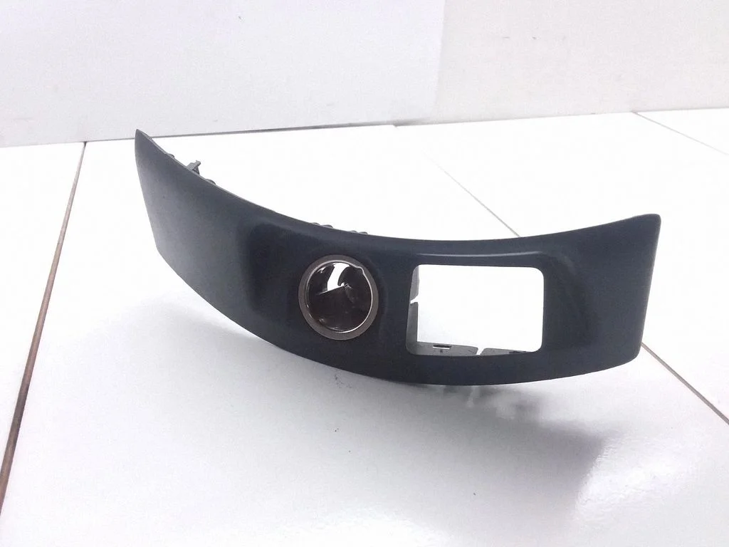12 V Socket (front) – Volvo V50 (2004-2007)