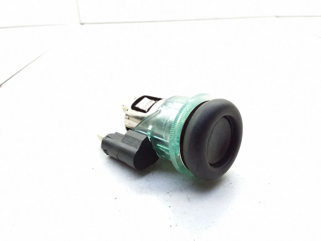 12 V Socket (front) – Ford Transit (1986-1995)