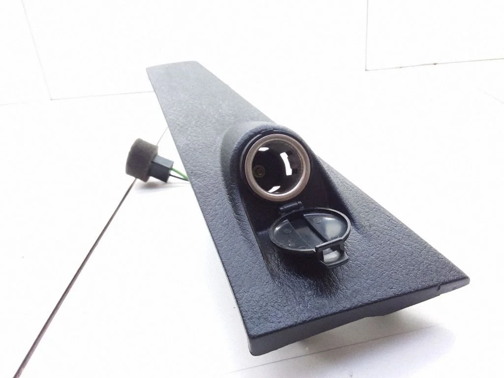 12 V Socket (front) – SsangYong Rexton I (2001-2017)