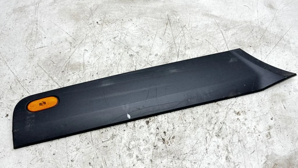 Moldings uz aizmugurējā spārna – Mercedes-Benz Sprinter W906 (2006-2018)