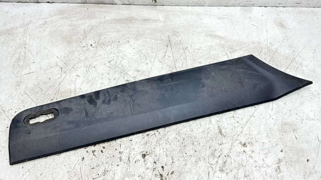 Moldings uz aizmugurējā spārna – Mercedes-Benz Sprinter W906 (2006-2018)