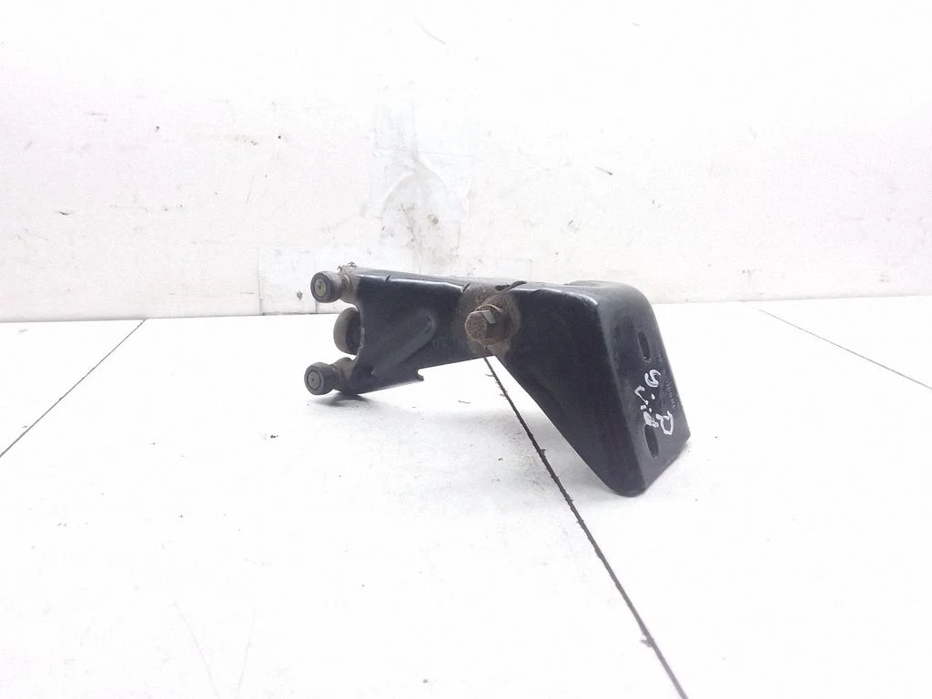 Sliding door middle roller runner – Chrysler Voyager (2004-2007)