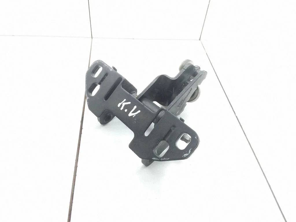 Sliding door middle roller runner – Mercedes-Benz Sprinter W906 (2006-2018)