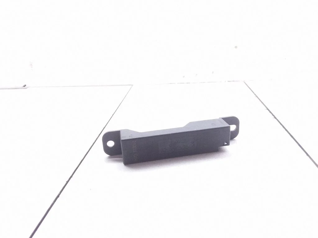 Võtmeta süsteemi KESSY (keyless) juhtplokk/moodul – Mercedes-Benz E-klass W213 (2016-)