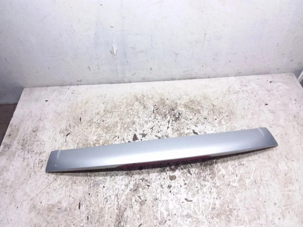 Tagaluugi spoiler – Volkswagen Touareg I (2002-2010)