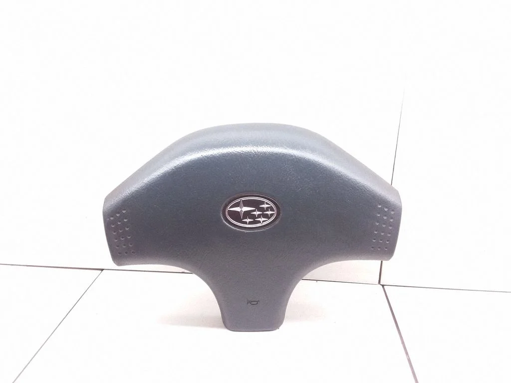 Steering wheel airbag cover – Subaru Legacy (1990-1998)