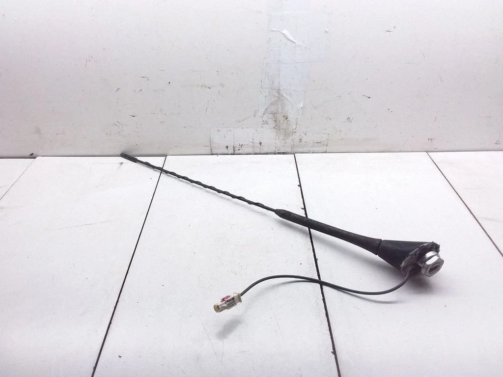 Radio antenna – Volkswagen Golf Plus (2005-2013)