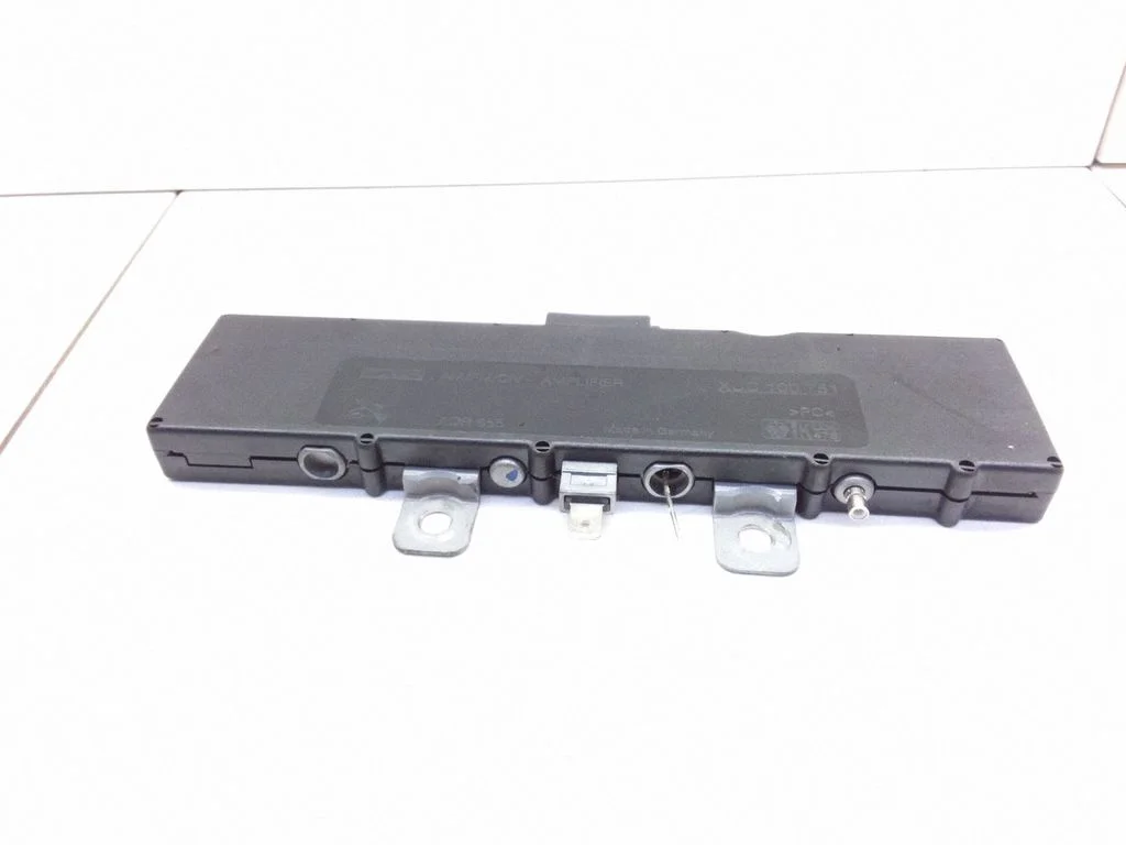 Antenna control unit XUC100751