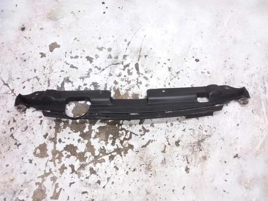 Front bodywork piece – Honda Civic (2001-2005)