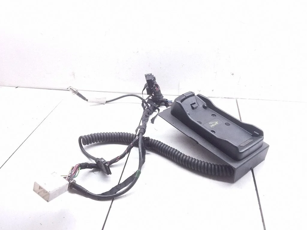Wireless charging module – Jaguar XJ X308 (1998-2002)