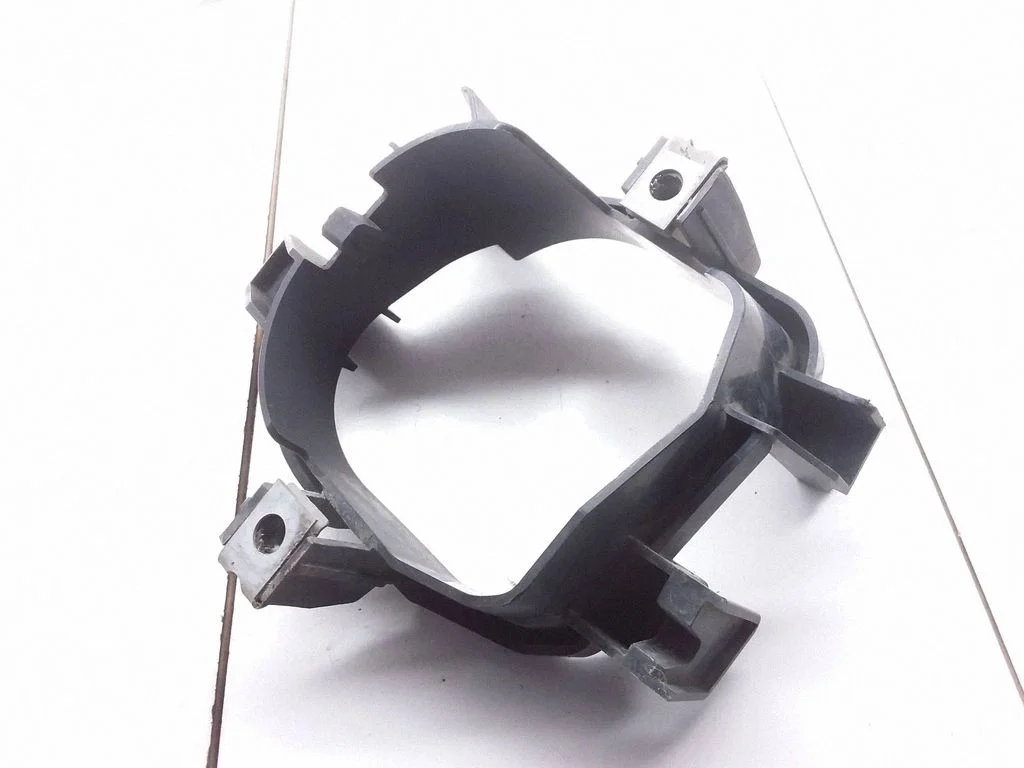 Fog light bracket – Nissan Navara D23 (2015-)