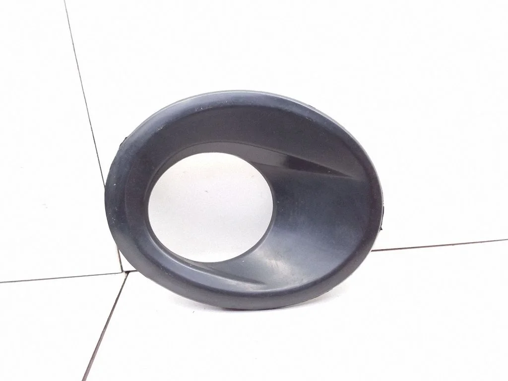 Fog light bracket – Ford Mondeo Mk III (2000-2007)