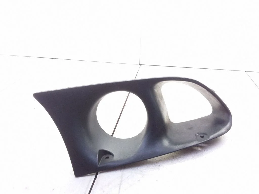Fog light bracket