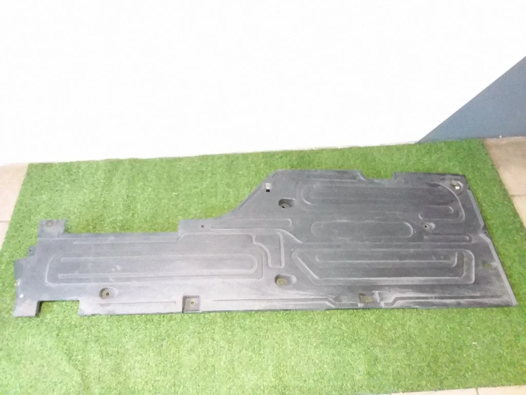 Side bottom protection 2R83112C28AN