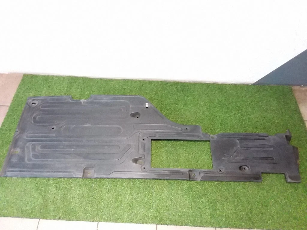 Side bottom protection 4R83112C29CH