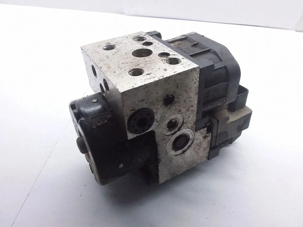 ABS block – Honda Civic (2001-2005)