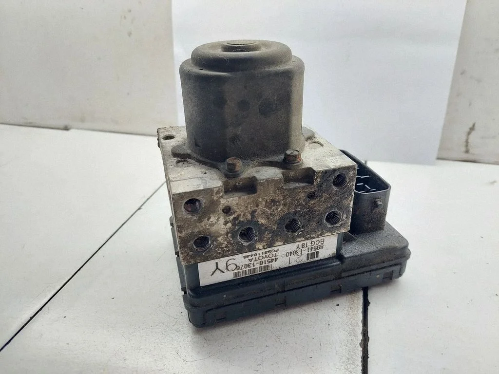 Pompa ABS – Toyota Corolla Verso E121 (2001-2004)