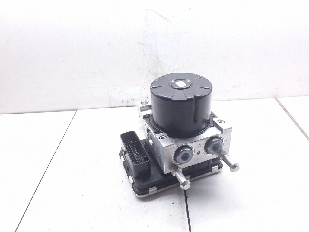ABS block – Nissan Navara D23 (2015-)