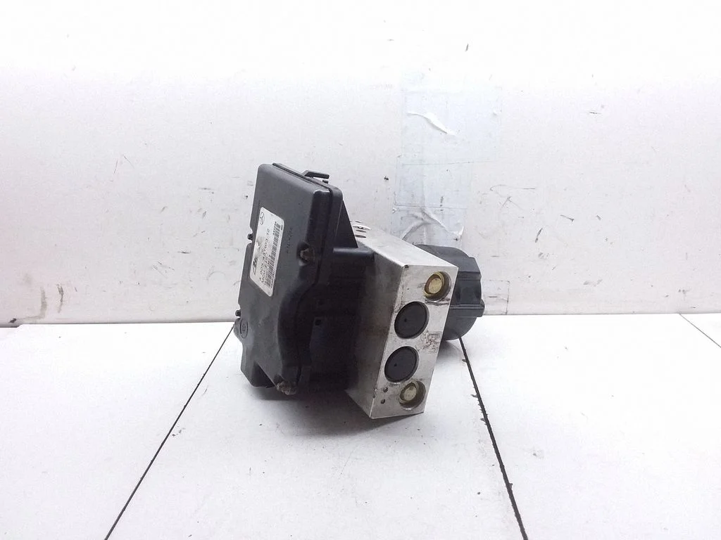 ABS block – Mercedes-Benz CLK-Class A208 C208 (1997-2002)