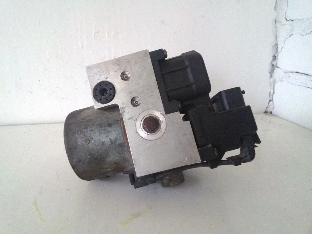 Pompa ABS 90581417