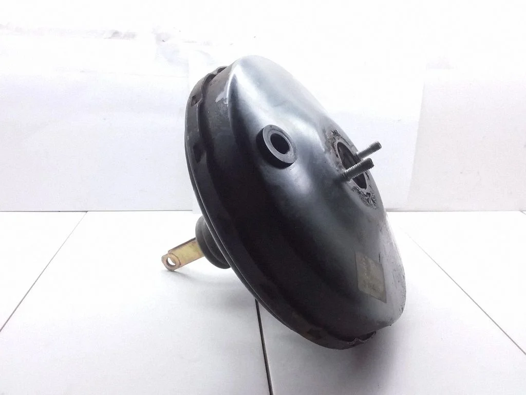 Brake booster – Volvo S40, V40 (1995-2004)