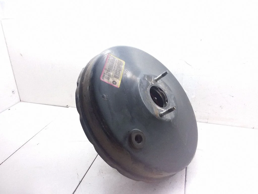 Brake booster – Chrysler Voyager (2004-2007)