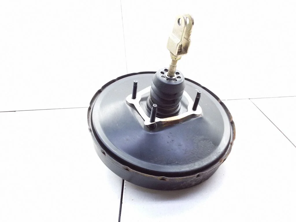Brake booster – Subaru Impreza I (1993-2000)