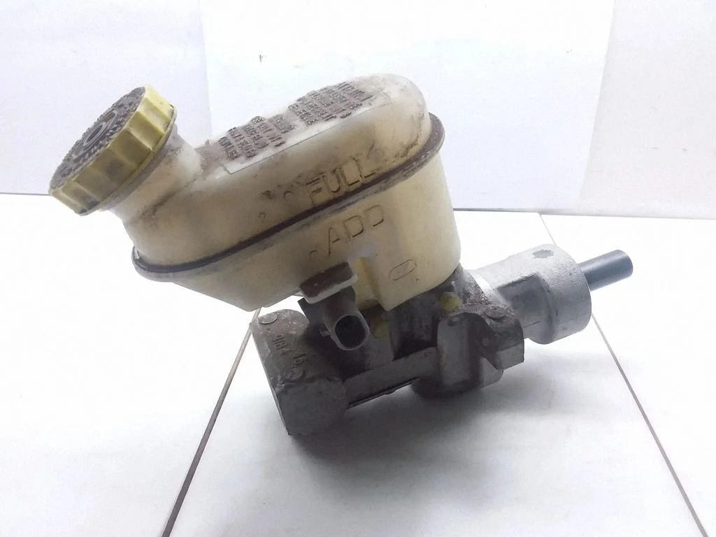 Master brake cylinder T162070D0815