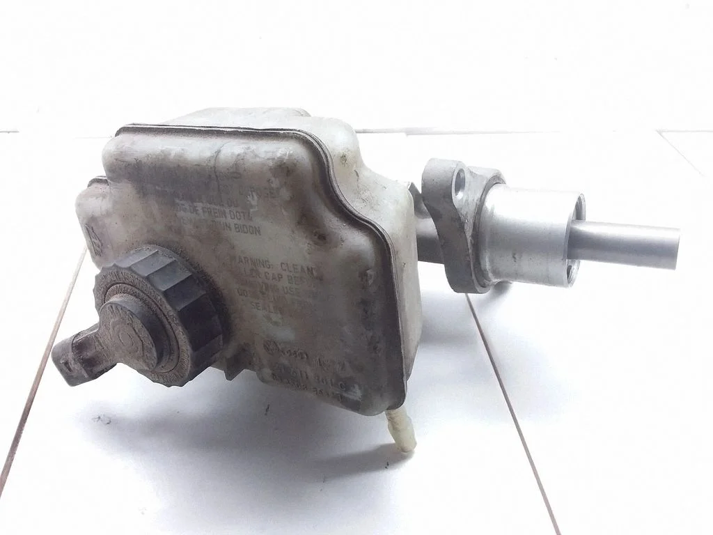 Master brake cylinder – Skoda Octavia Mk2 (1Z) (2004-2013)