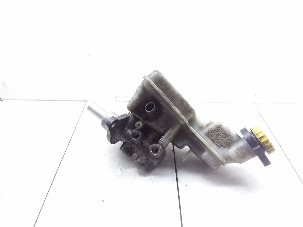 Master brake cylinder 26415000064