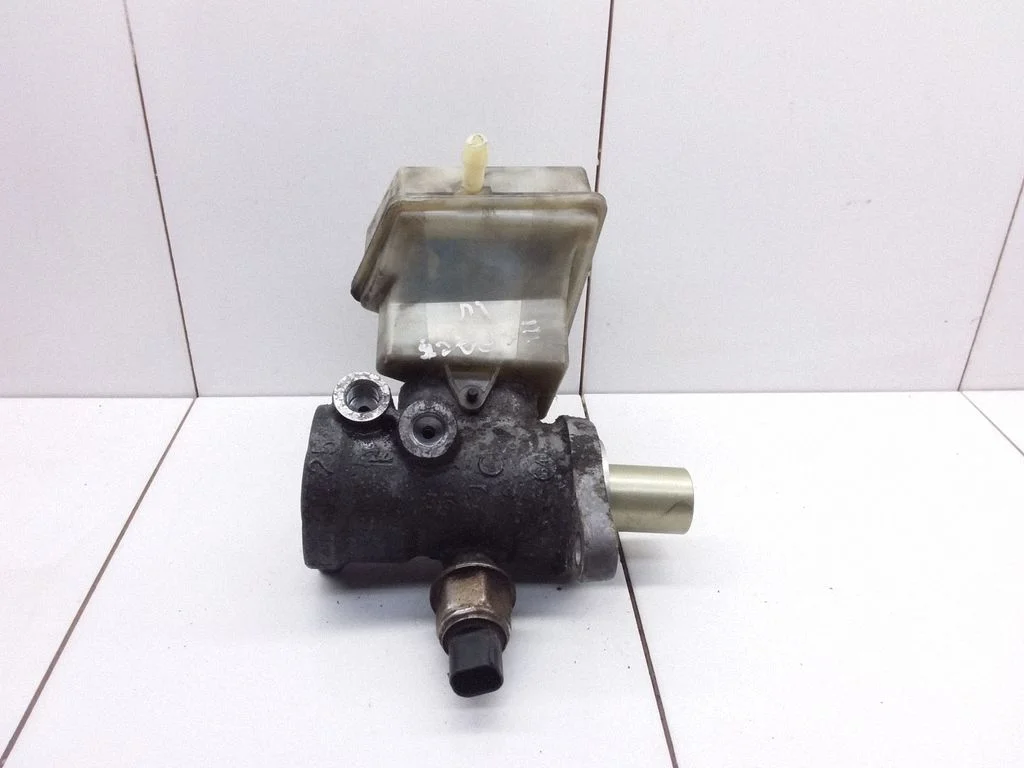 Master brake cylinder – Renault Espace IV (2002-2014)