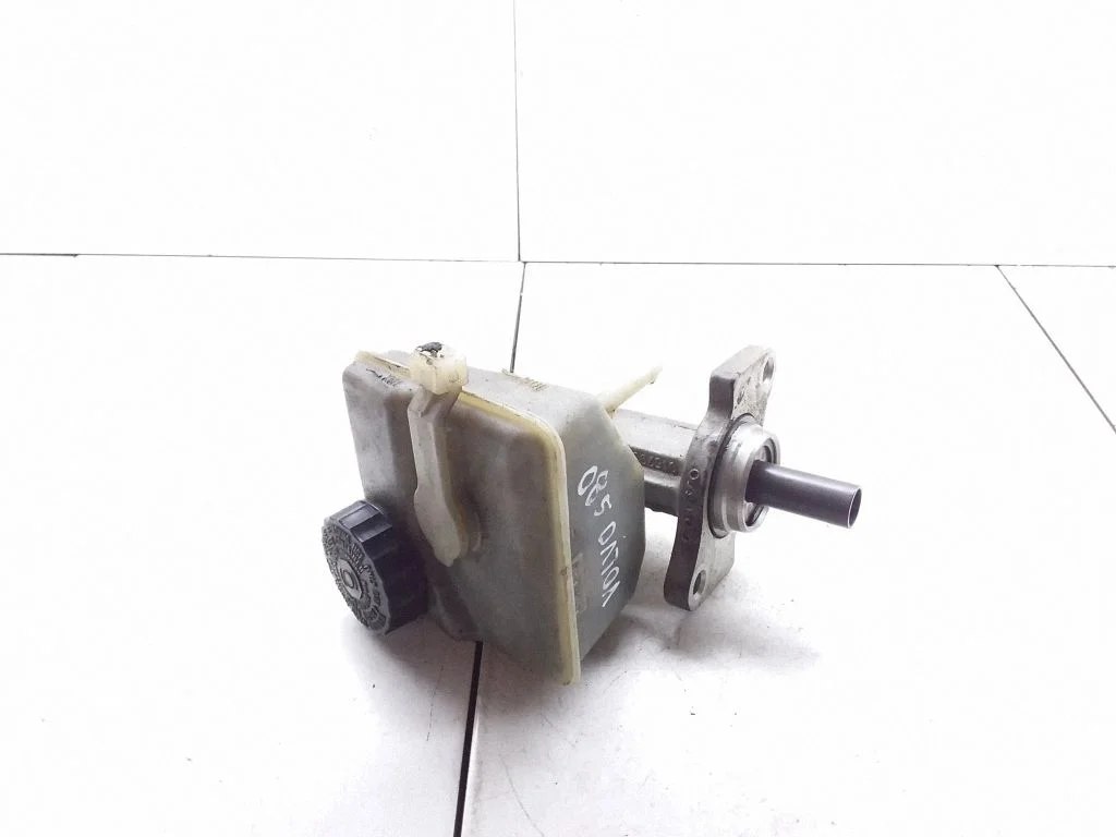 Master brake cylinder – Volvo S80 (1999-2003)