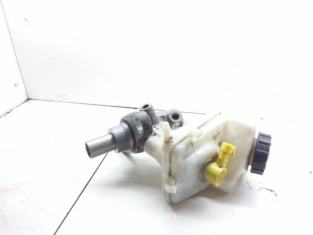Master brake cylinder – Opel Astra H (2004-2012)