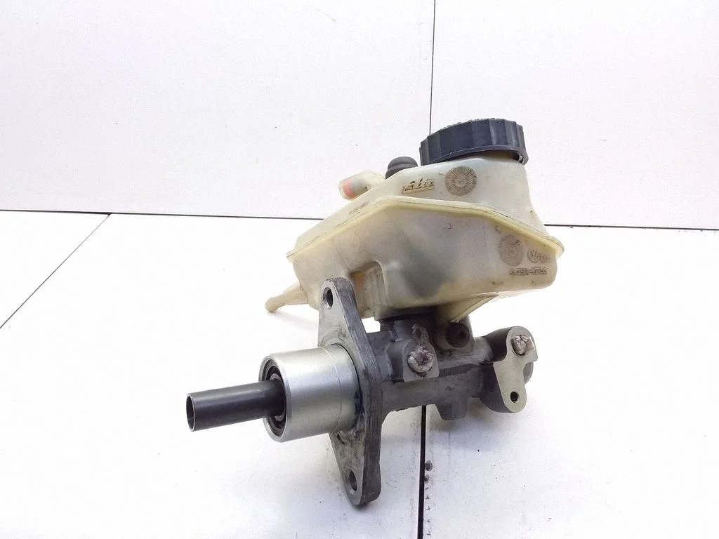 Master brake cylinder 033508827582751