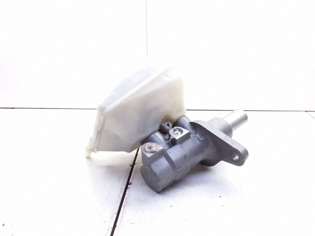 Master brake cylinder – Peugeot 3008 I (2008-2015)