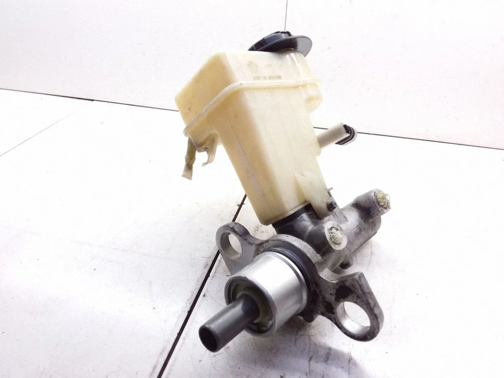 Master brake cylinder – Opel Vectra C (2005-2009)