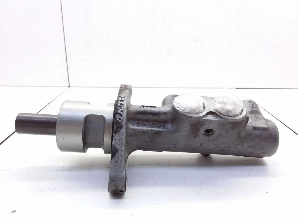 Master brake cylinder – Volvo S70 V70 V70 XC (1997-2000)