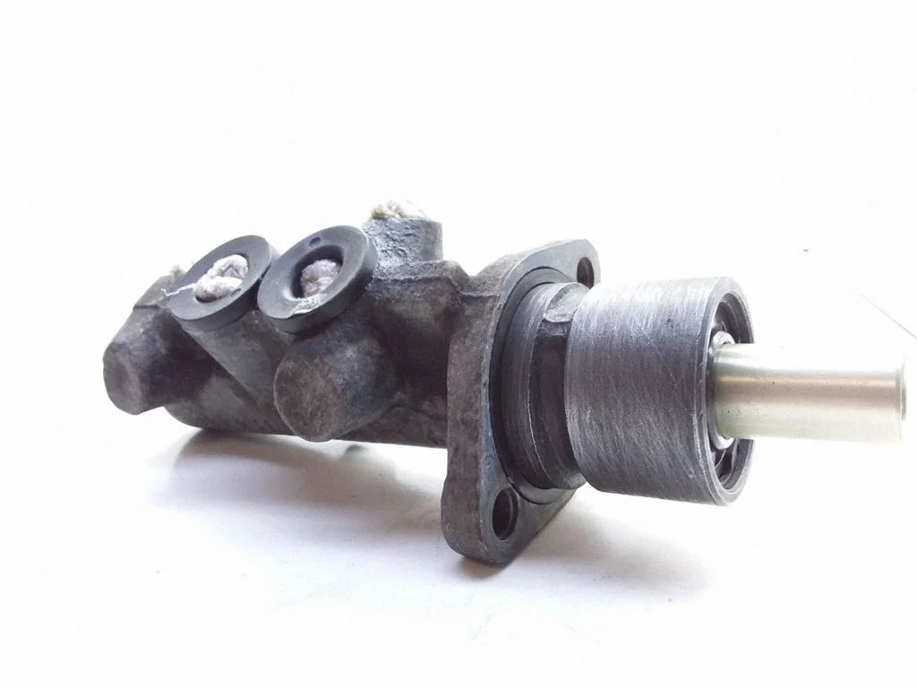 Master brake cylinder – Renault Scenic I (1996-2003)