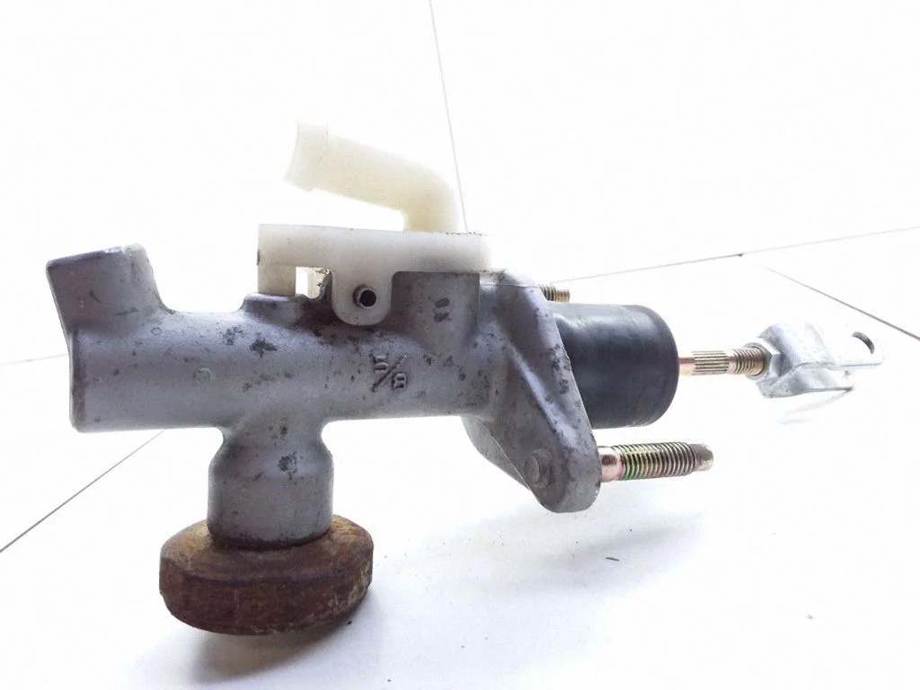 Master brake cylinder