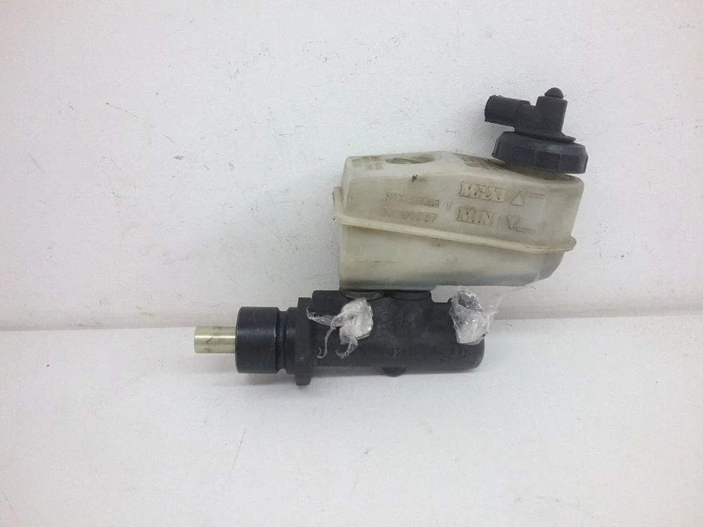 Master brake cylinder – Renault Megane I (1995-2002)