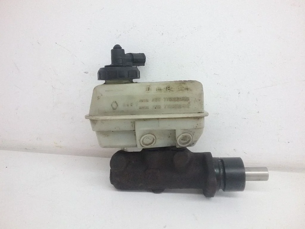 Master brake cylinder – Renault Espace III (1997-2003)